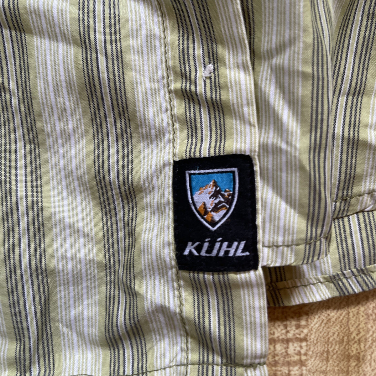 kuhl born in the mountains shirt Large 