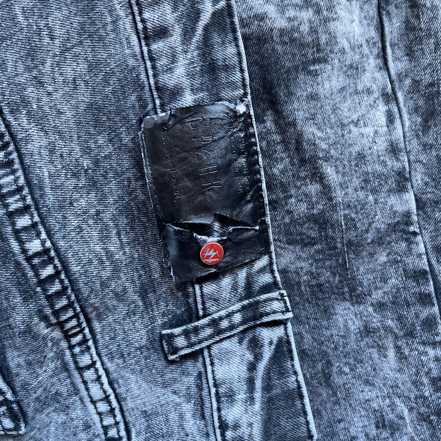 Spark Jeans 42/34 Distressed 