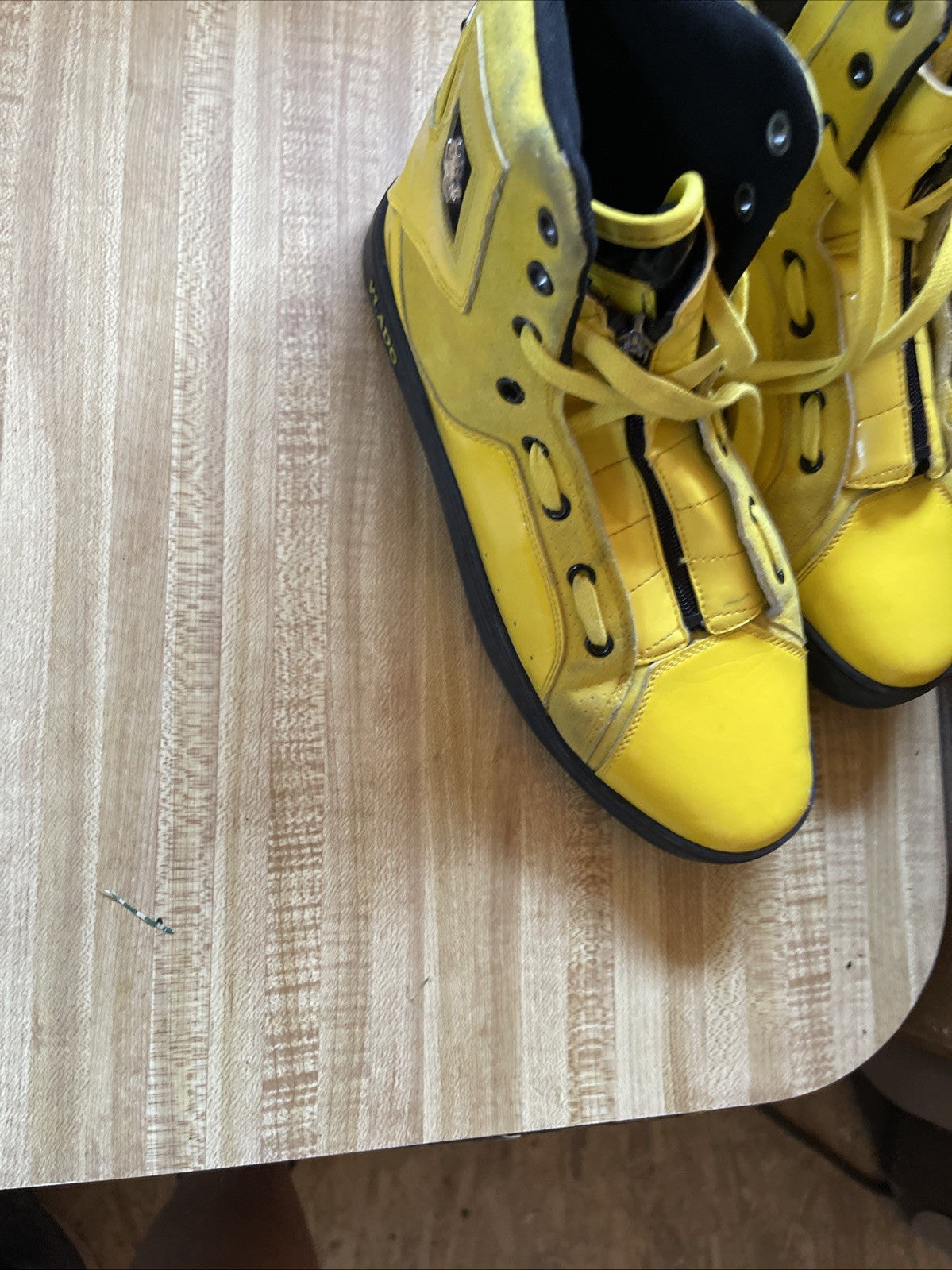 Vlado Gladiator Sneakers 9.5