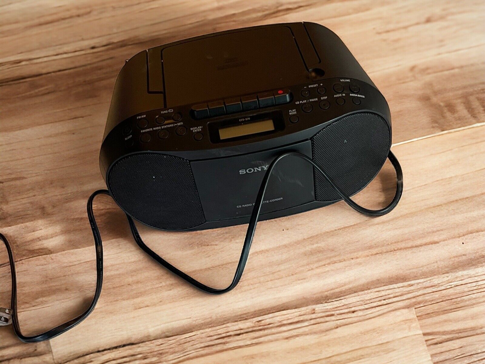 Sony AM/FM Radio Cassette Recorder CD Player Portable Stereo Boombox CFD-S70