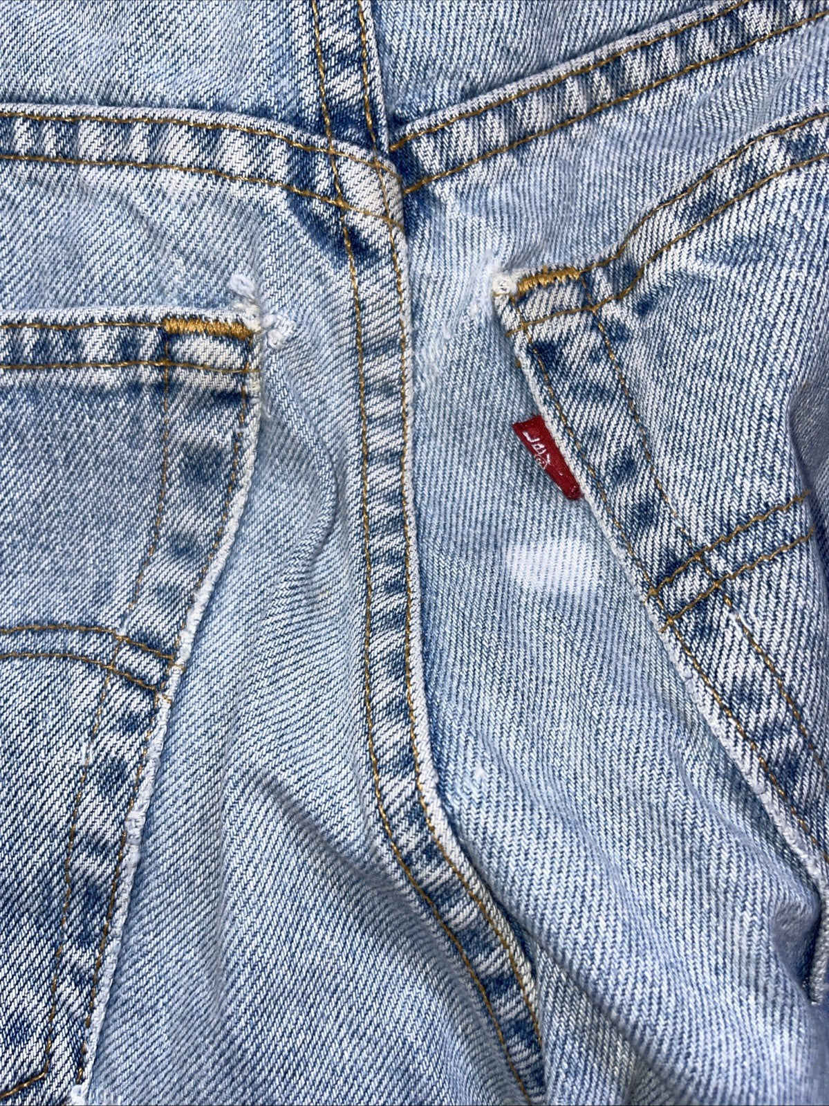 Vintage Levi’s 560 Jeans Made In Mexico 36/32 Distressed 