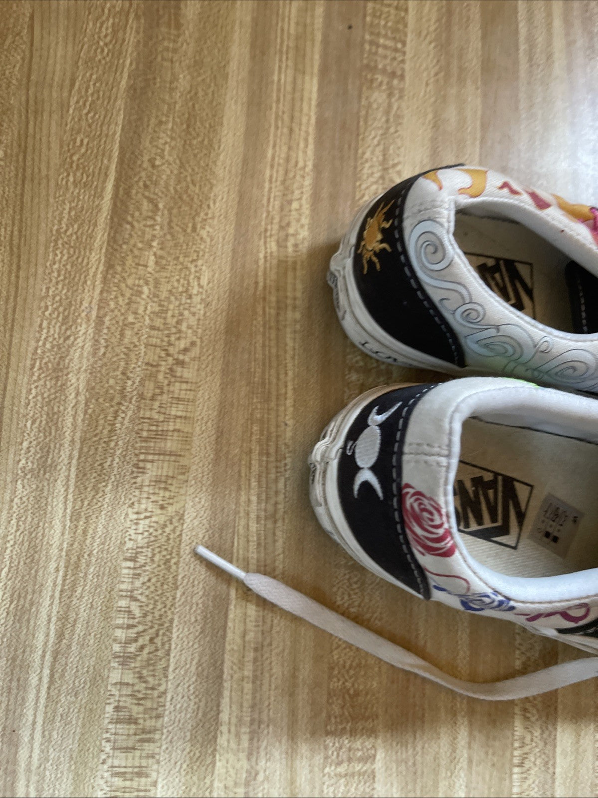 Vans Love Mother Earth Sneakers Women’s 5.5