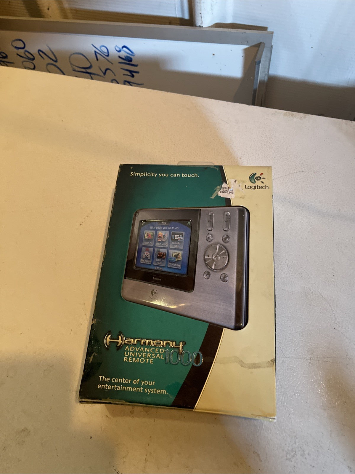Logitech Harmony 1000 Advanced Touch Screen Universal Remote Control
