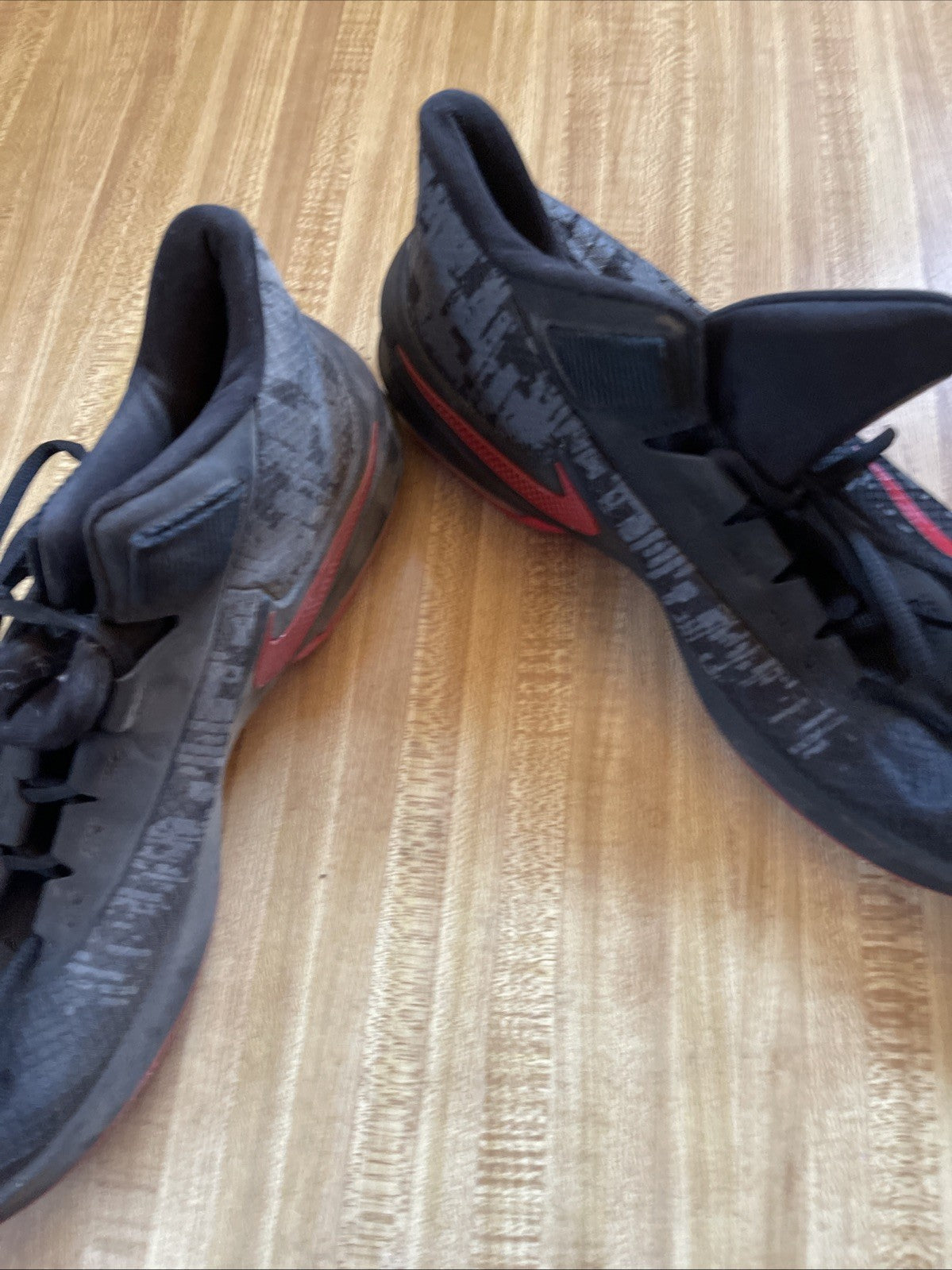 Nike Air Max Infuriate Sneakers 10.5