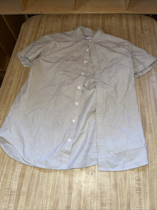 Stock Mfg Button Up Medium 