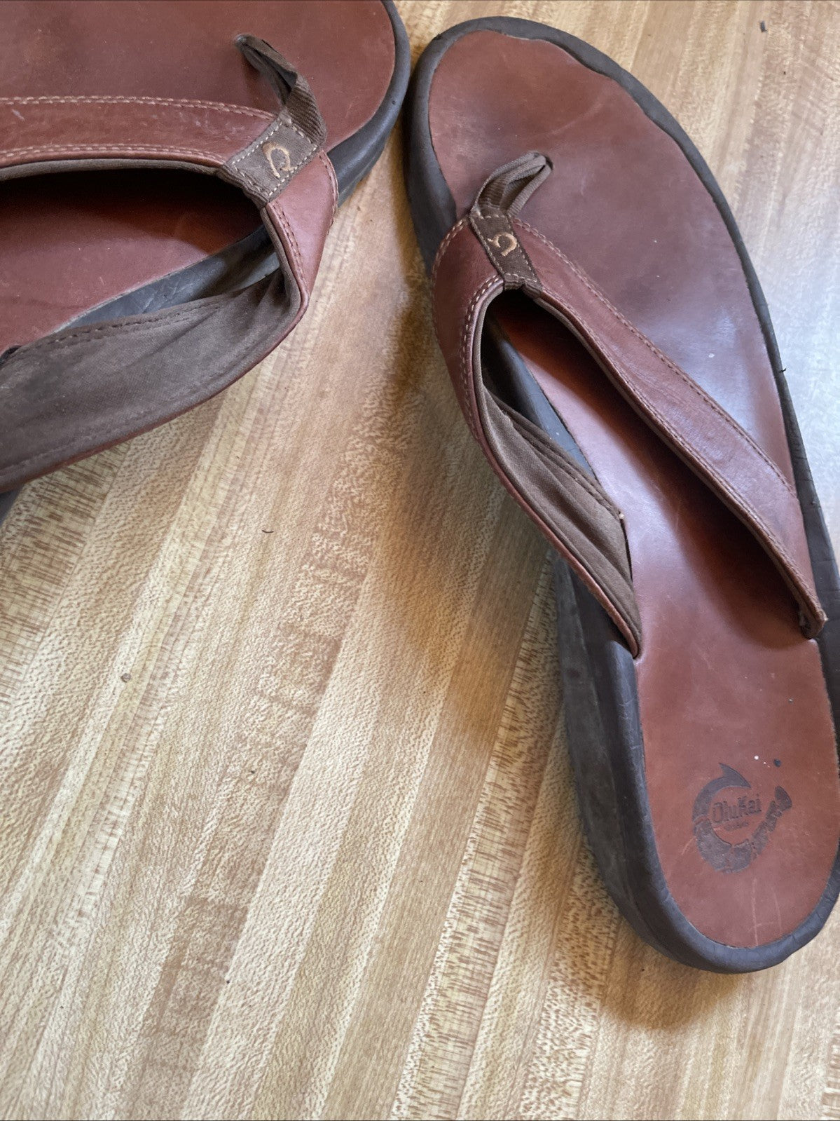 olukai flip flops mens 13 Wide
