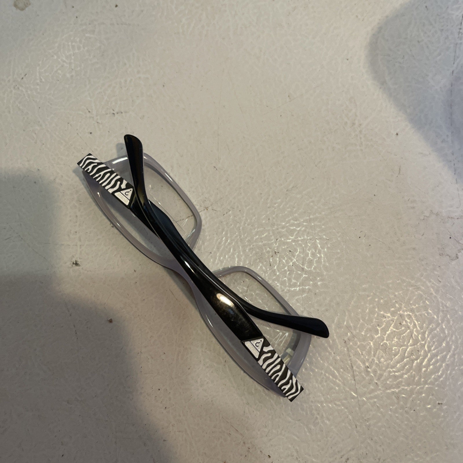 Guess Eyeglass Frames 