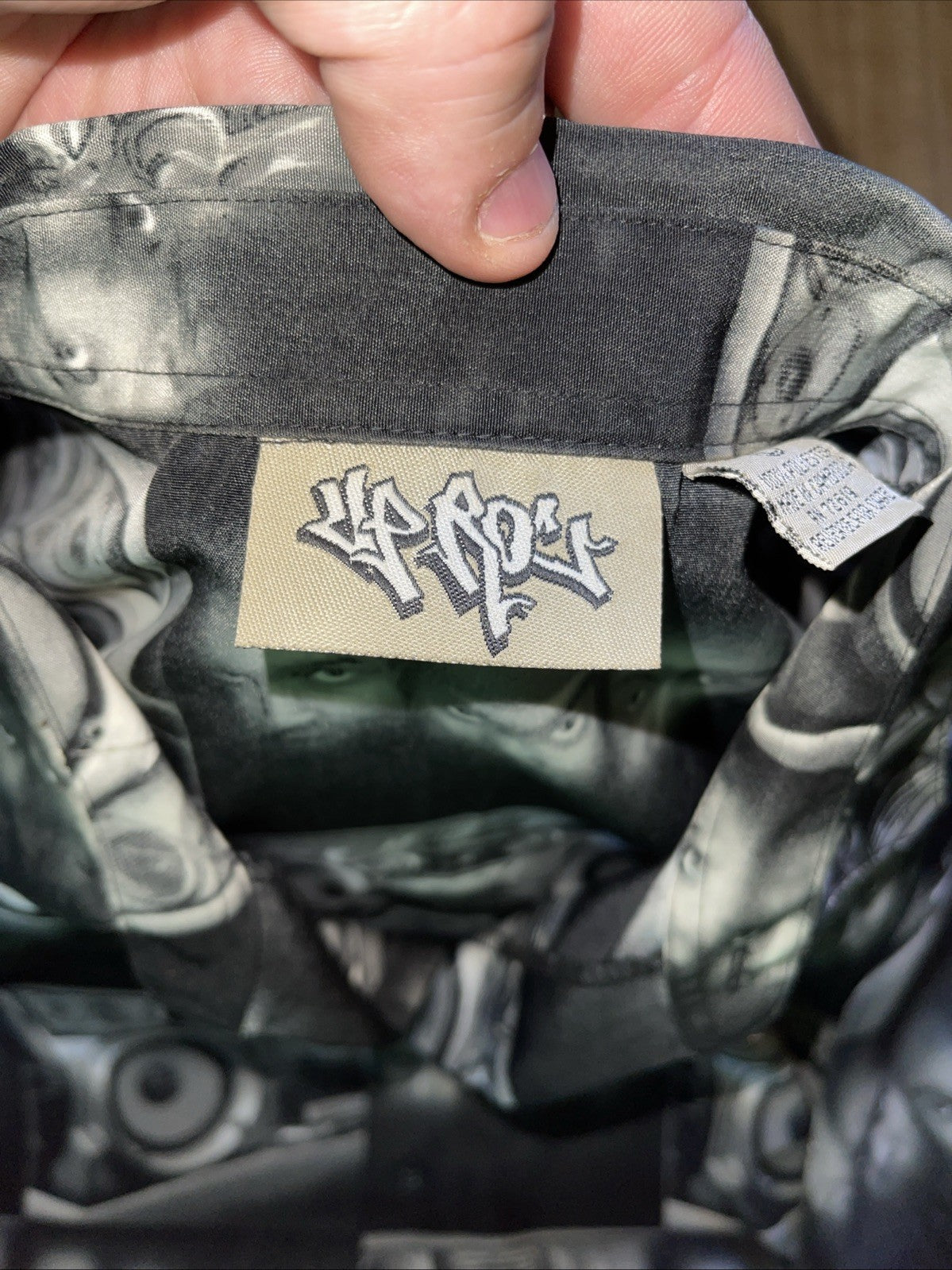 Vintage Rap Hiphop Streetwear Button Up Large Boombox