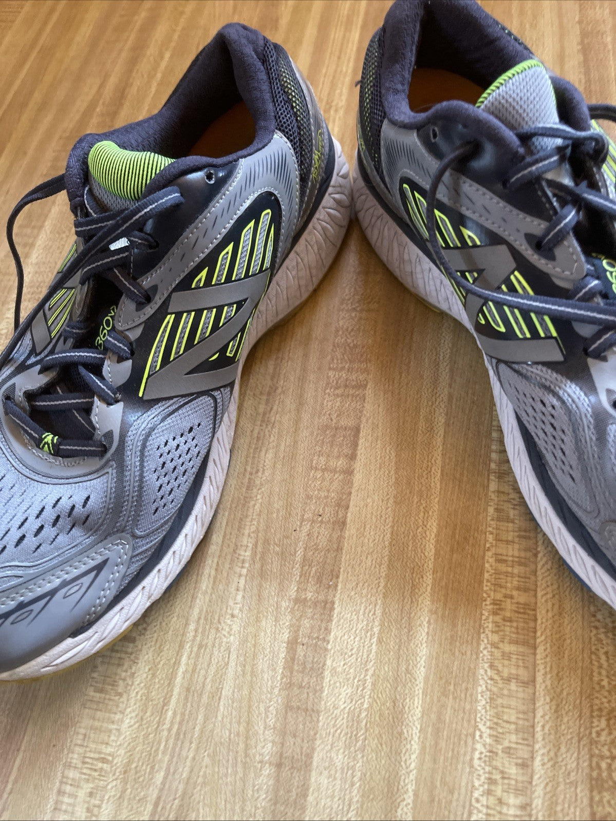 New Balance 860v7 10.5 EE