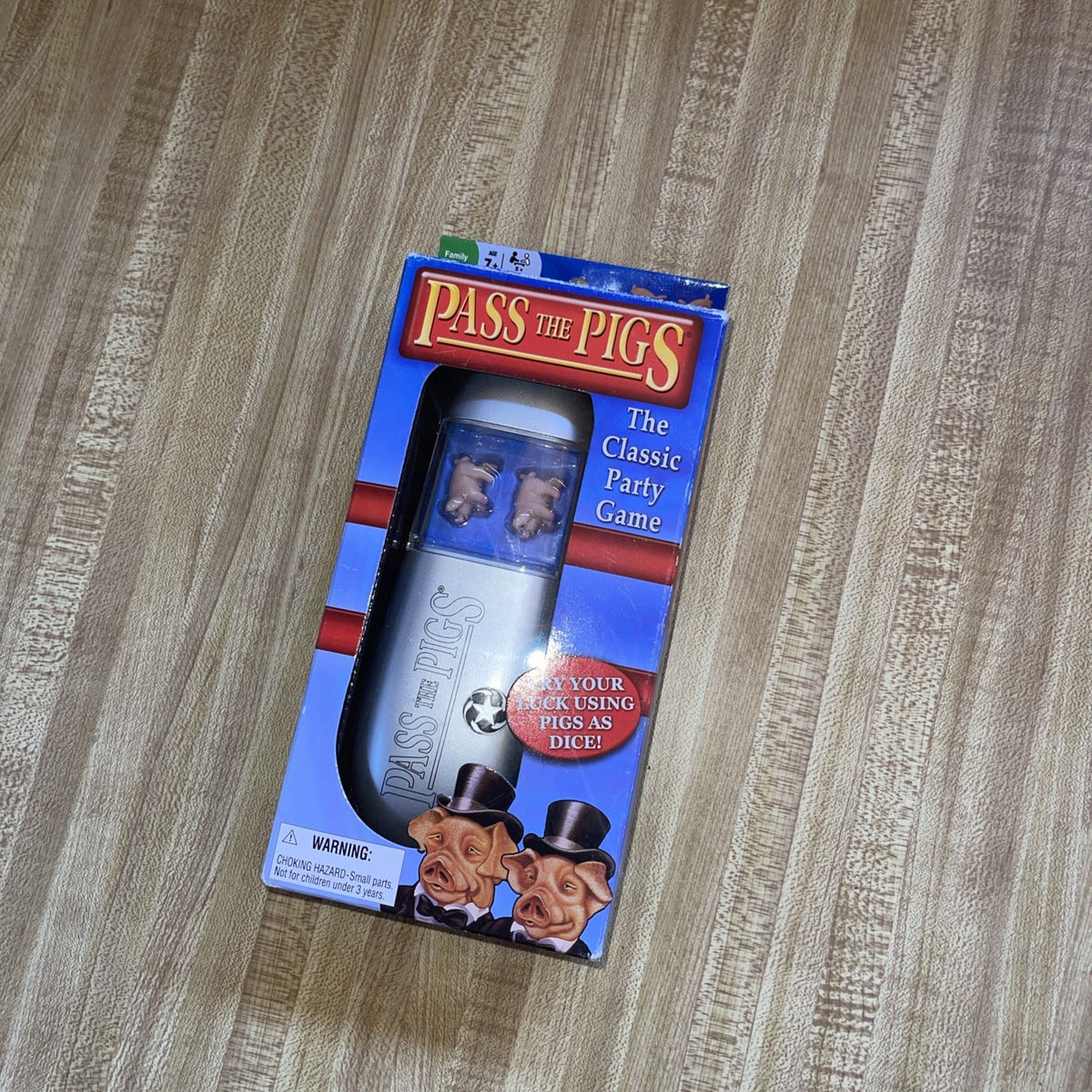 Pass The Pigs Vintage Game Handheld 1046 Open Box