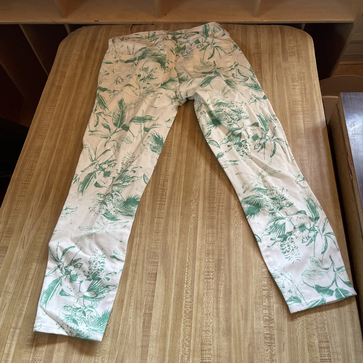 Lucky Brand Low Rise Crop Lolita Jeans 4/27