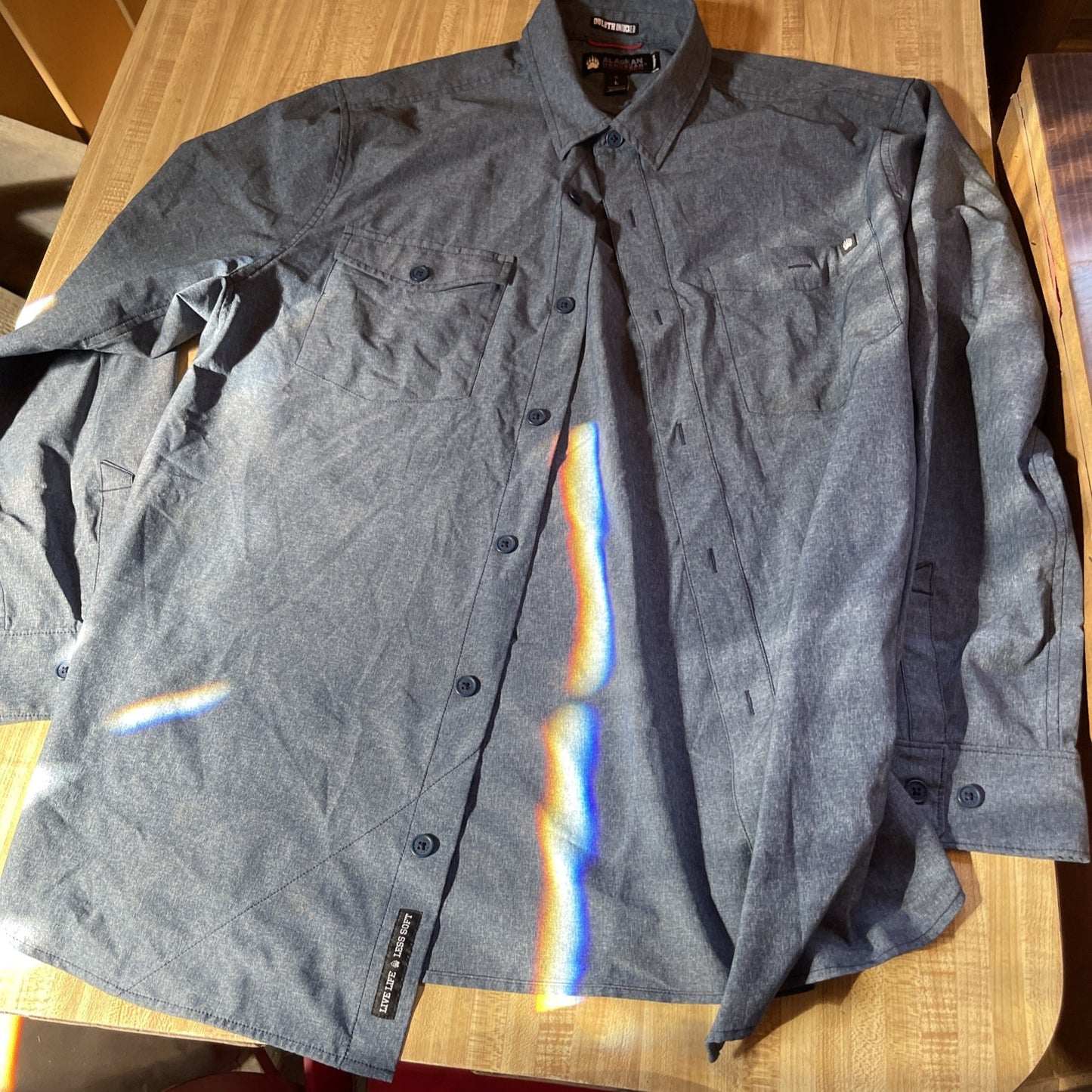 alaskan hardgear shirt Large 