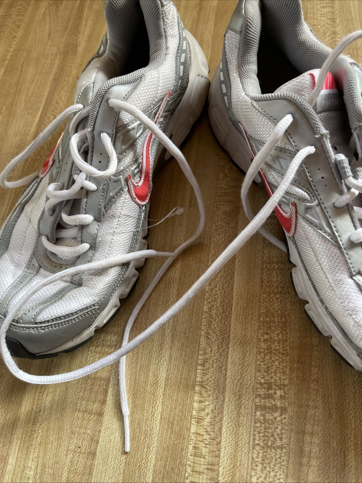Nike Initiator Size 9