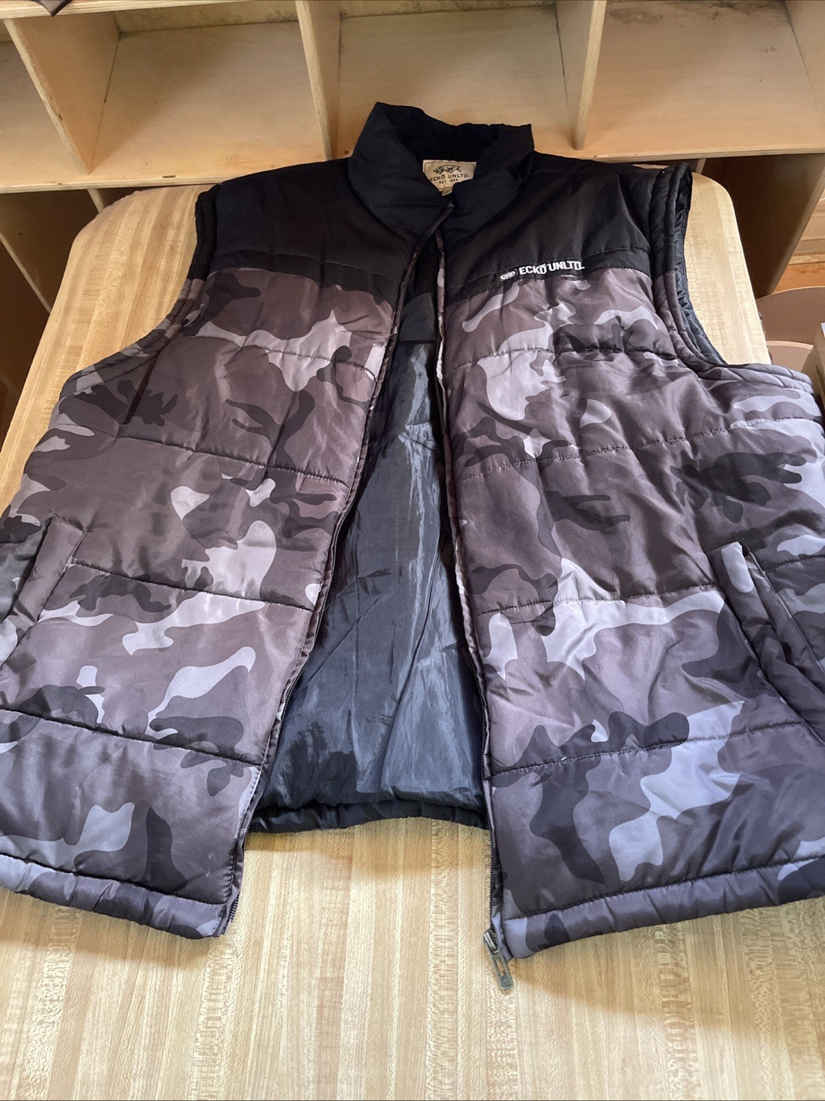 Ecko Unltd Camo Puffer Vest 3XL Hiphop Streetwear Y2K