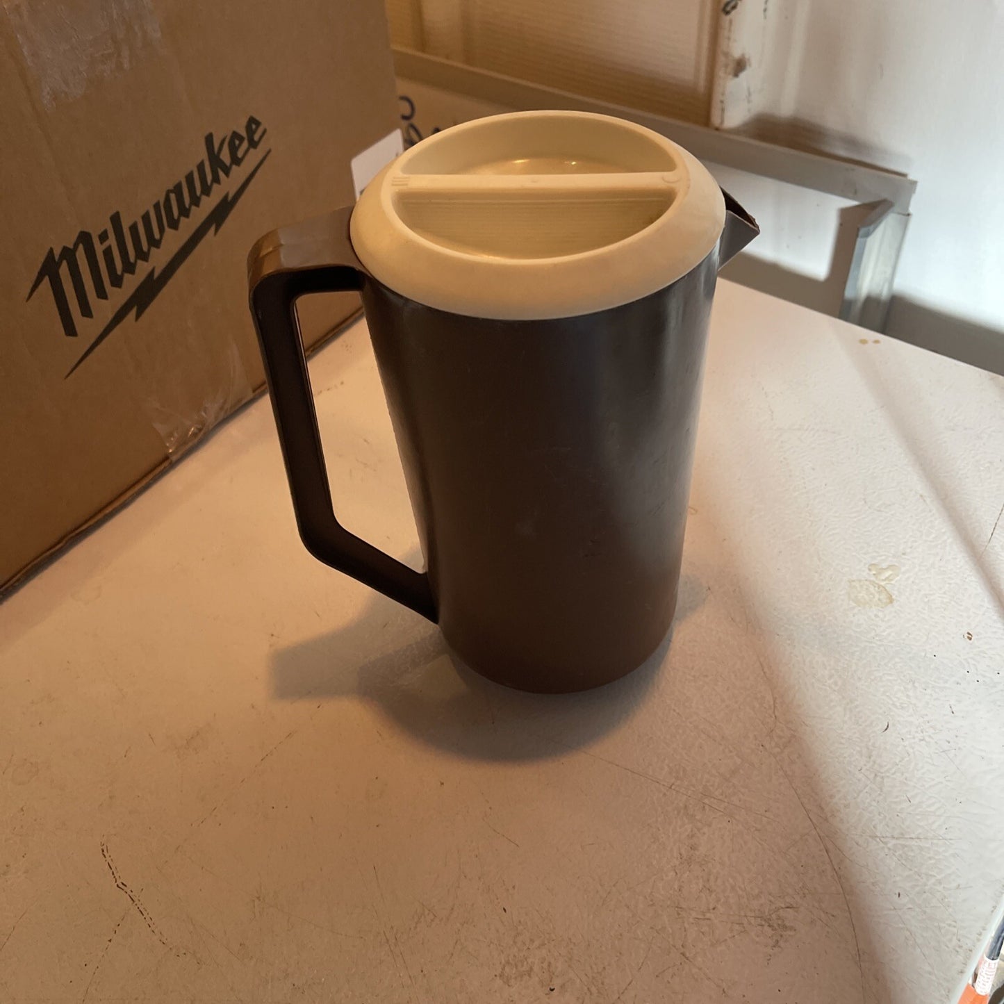 Vintage Rubbermaid Pitcher 2 1/4 Quarts