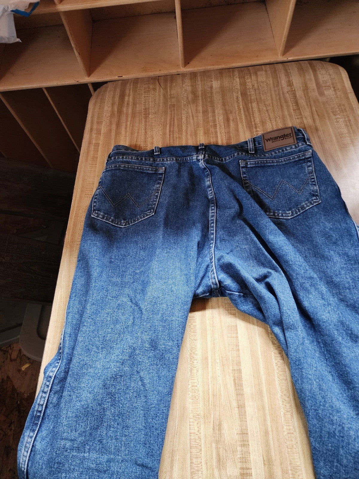 Wrangler Rugged Wear Jeans 44/30