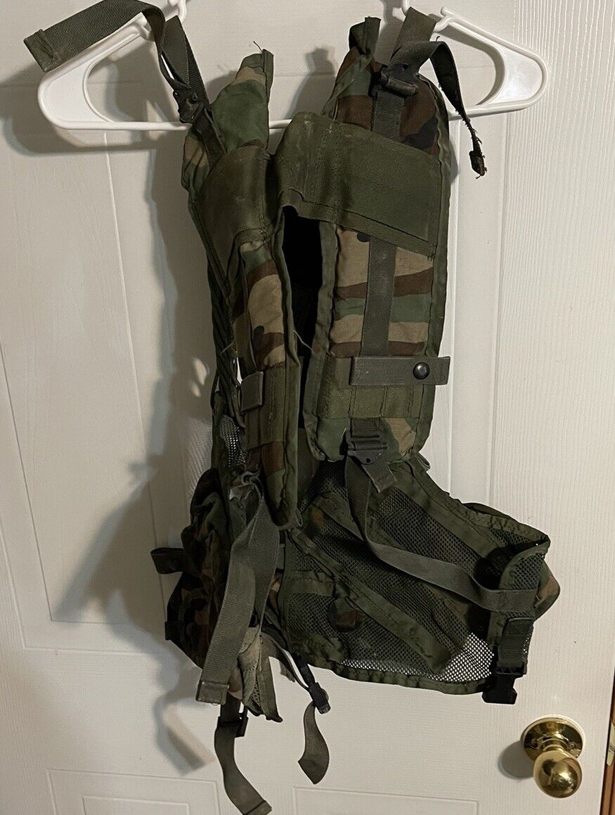 US ARMY Reyes Industries Enhanced Tactical Load Bearing Vest Camouflage Jungle