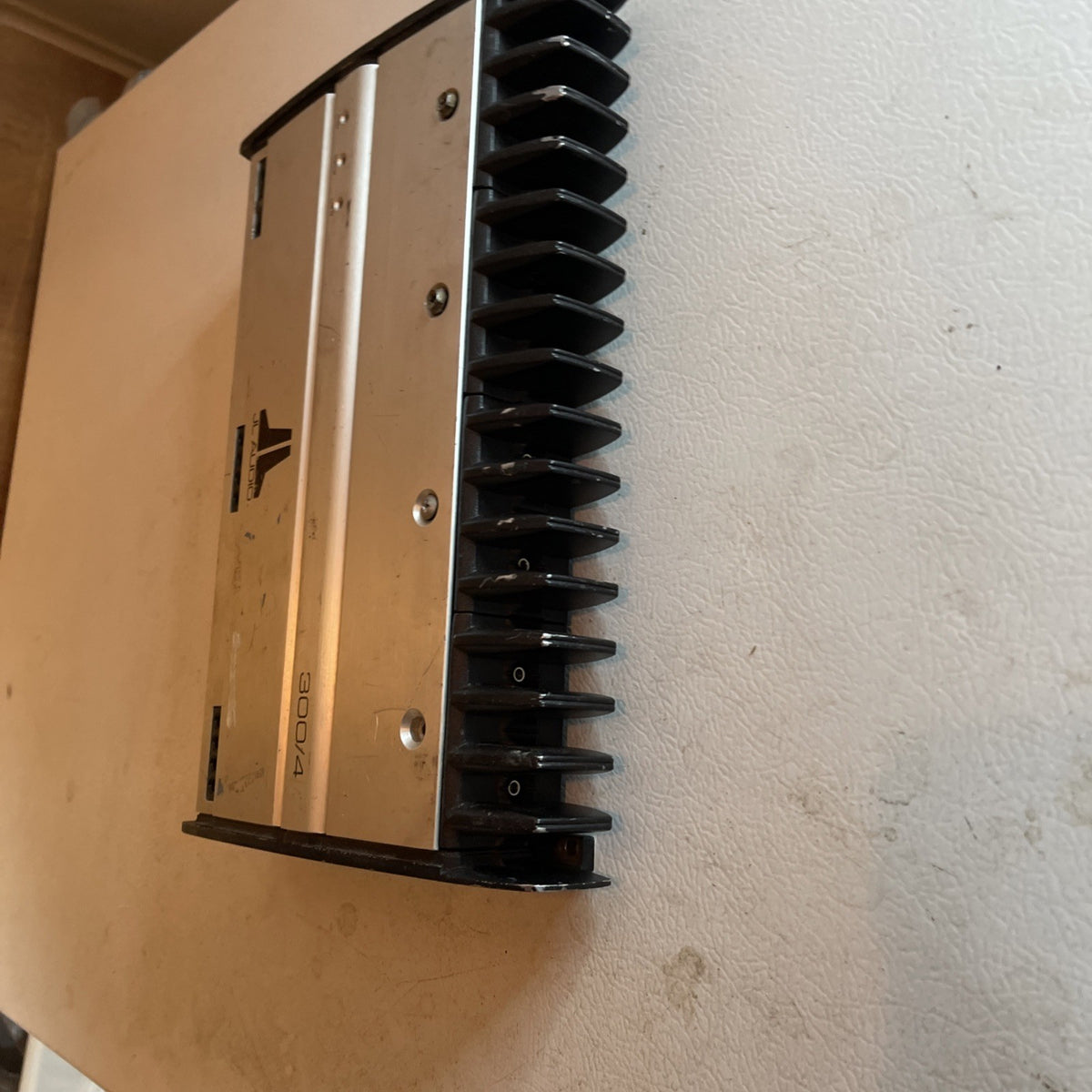JL Audio 300/4