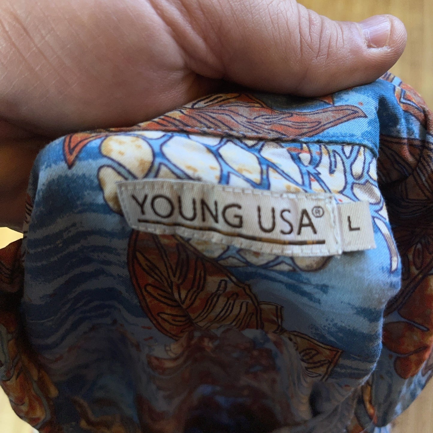 Young USA Hawaiian Shirt Large 