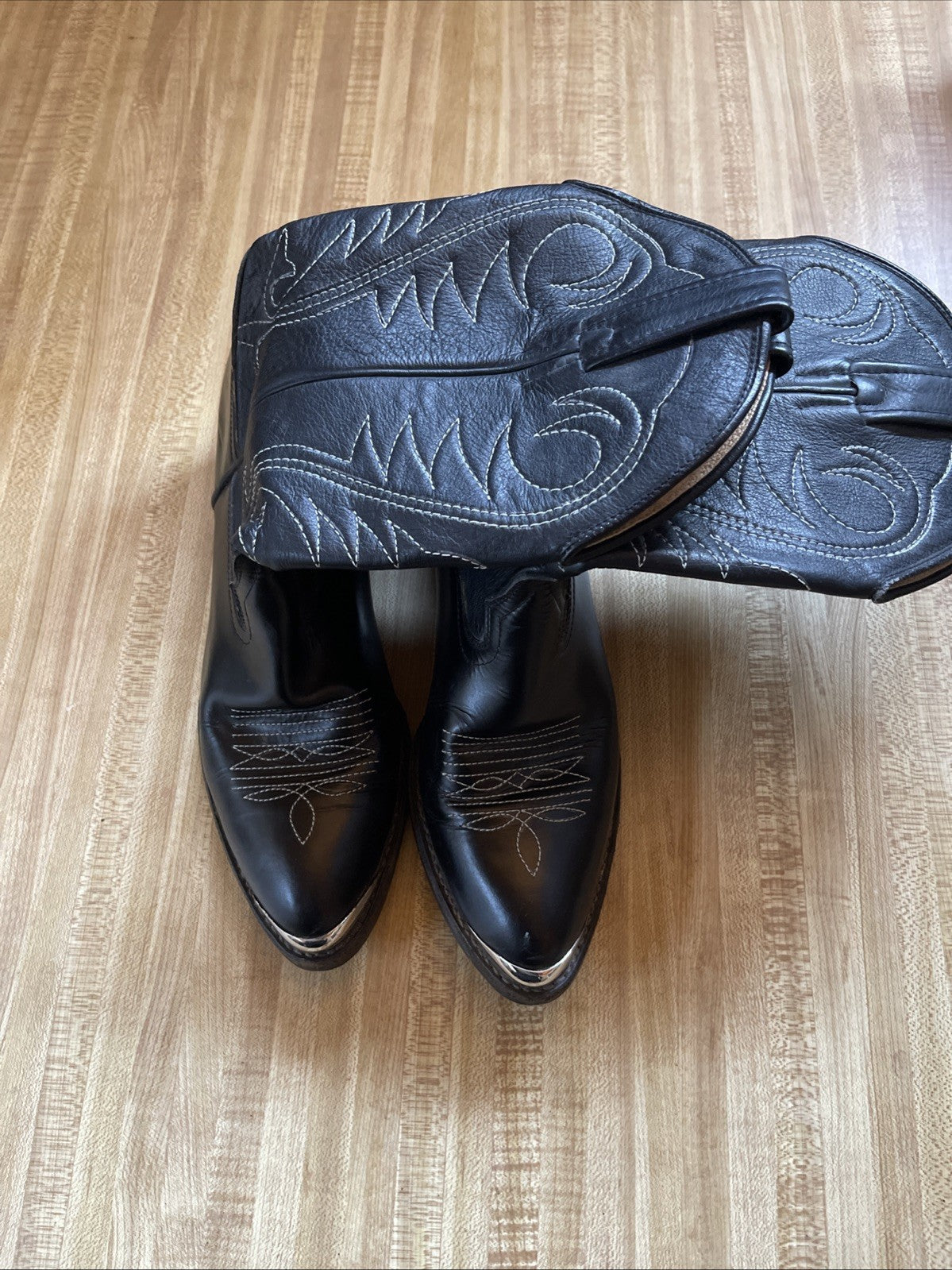 Soonhung Cowboy Boots 7.5