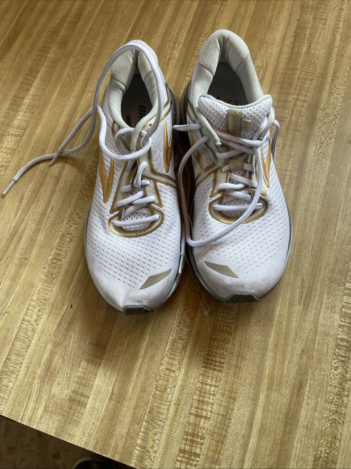 Brooks Adrenaline 20 Size 8