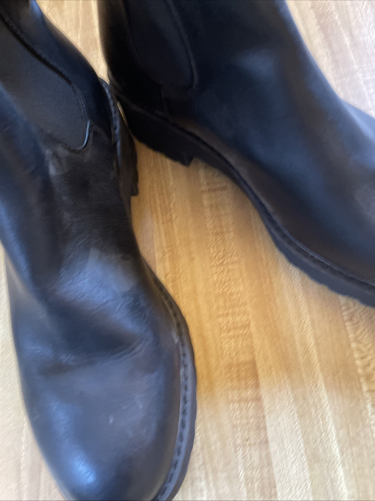 Dirty Laundry Chelsea Boots 9.5 