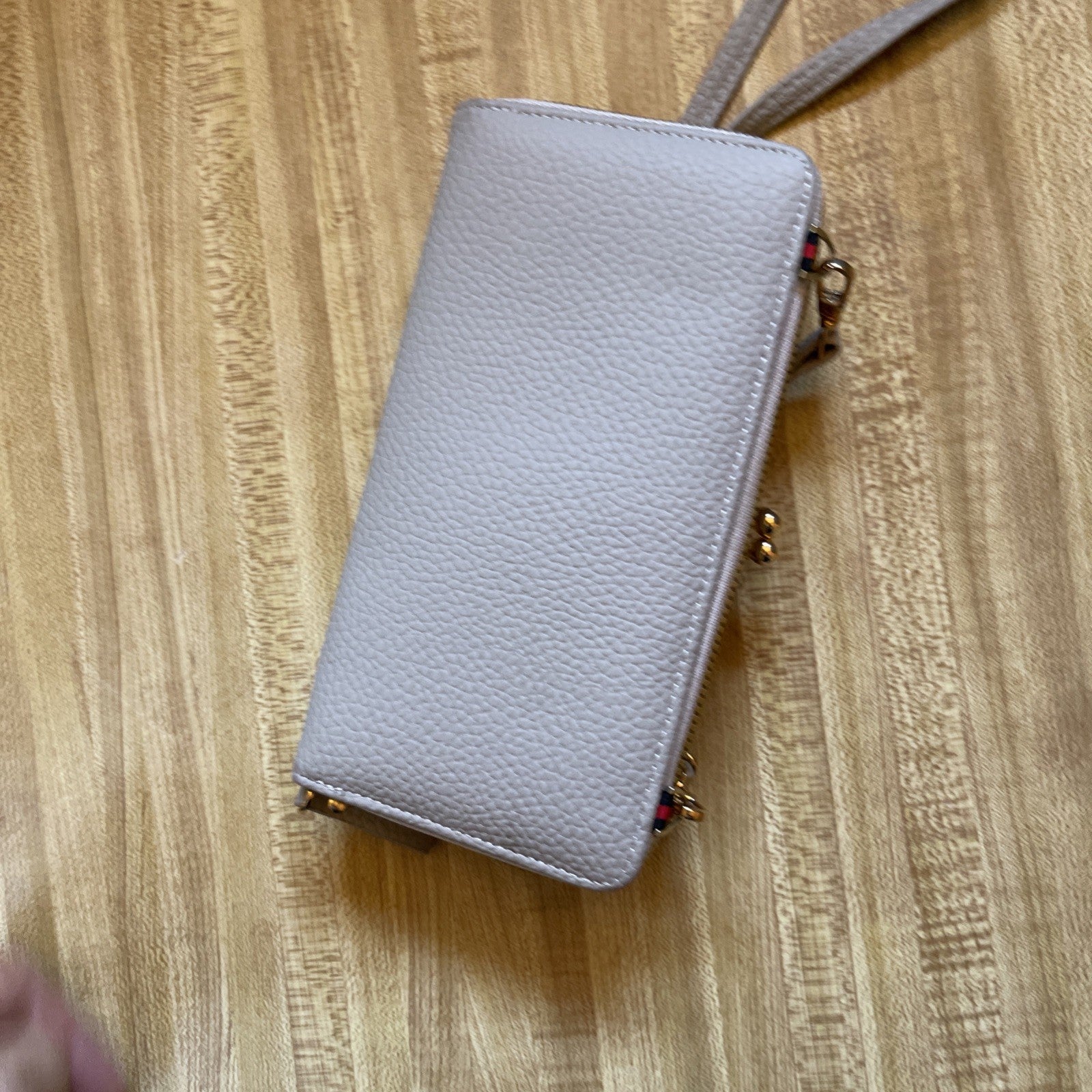 Forever Savour Clutch Crossbody 