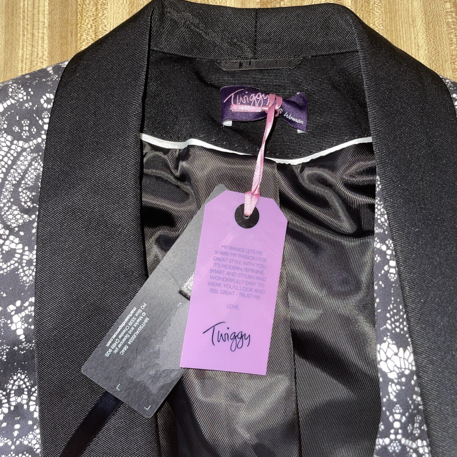 Twiggy Women’s Blazer Large NWT 