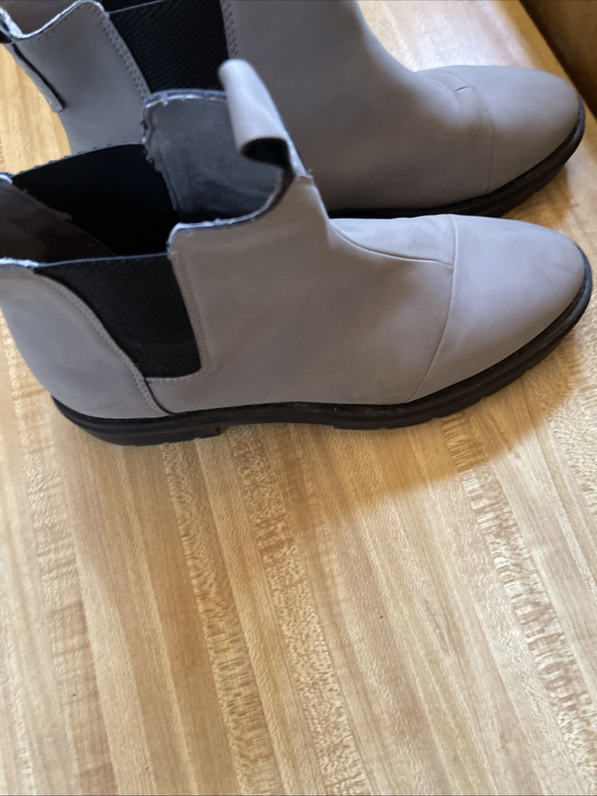 Toms Boots Men’s 11