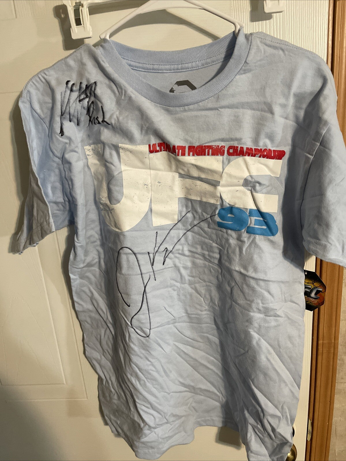 UFC 93 T Shirt Medium NWT Autographed