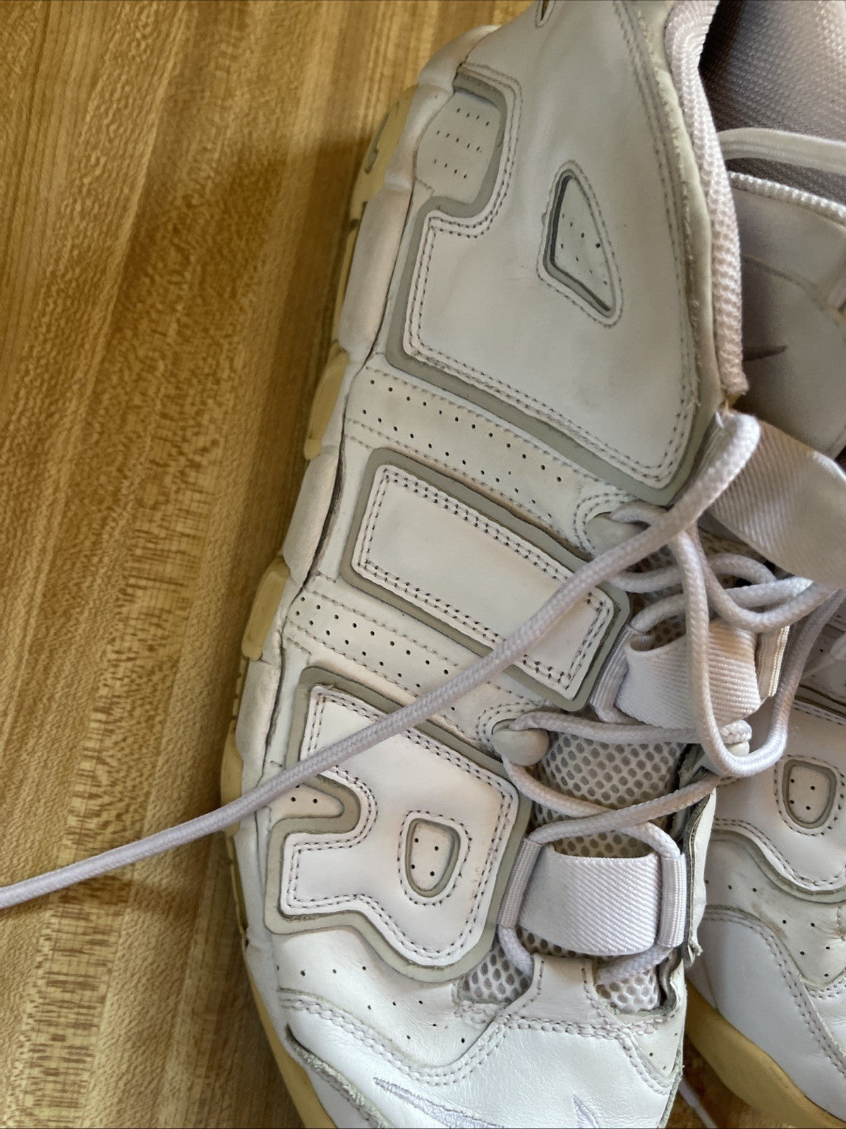 nike air more uptempo Size 13