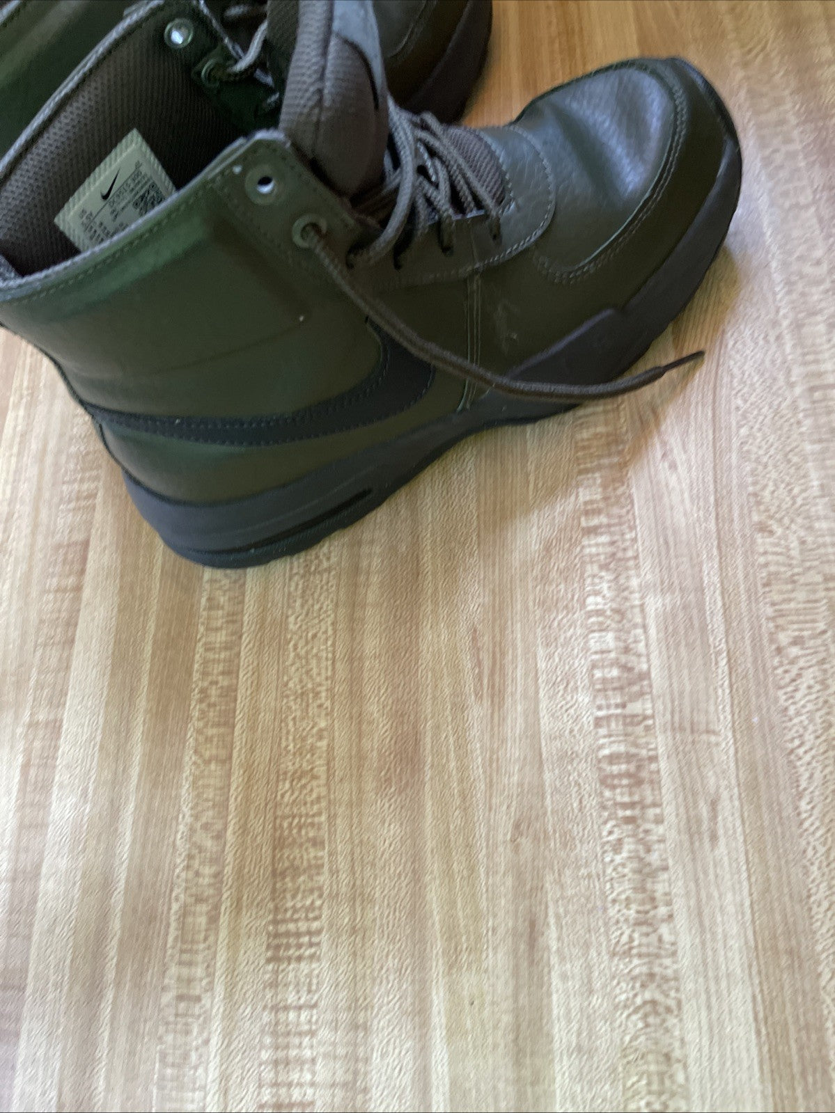 Nike Air Max Goaterra 2.0 Size 5.5Y
