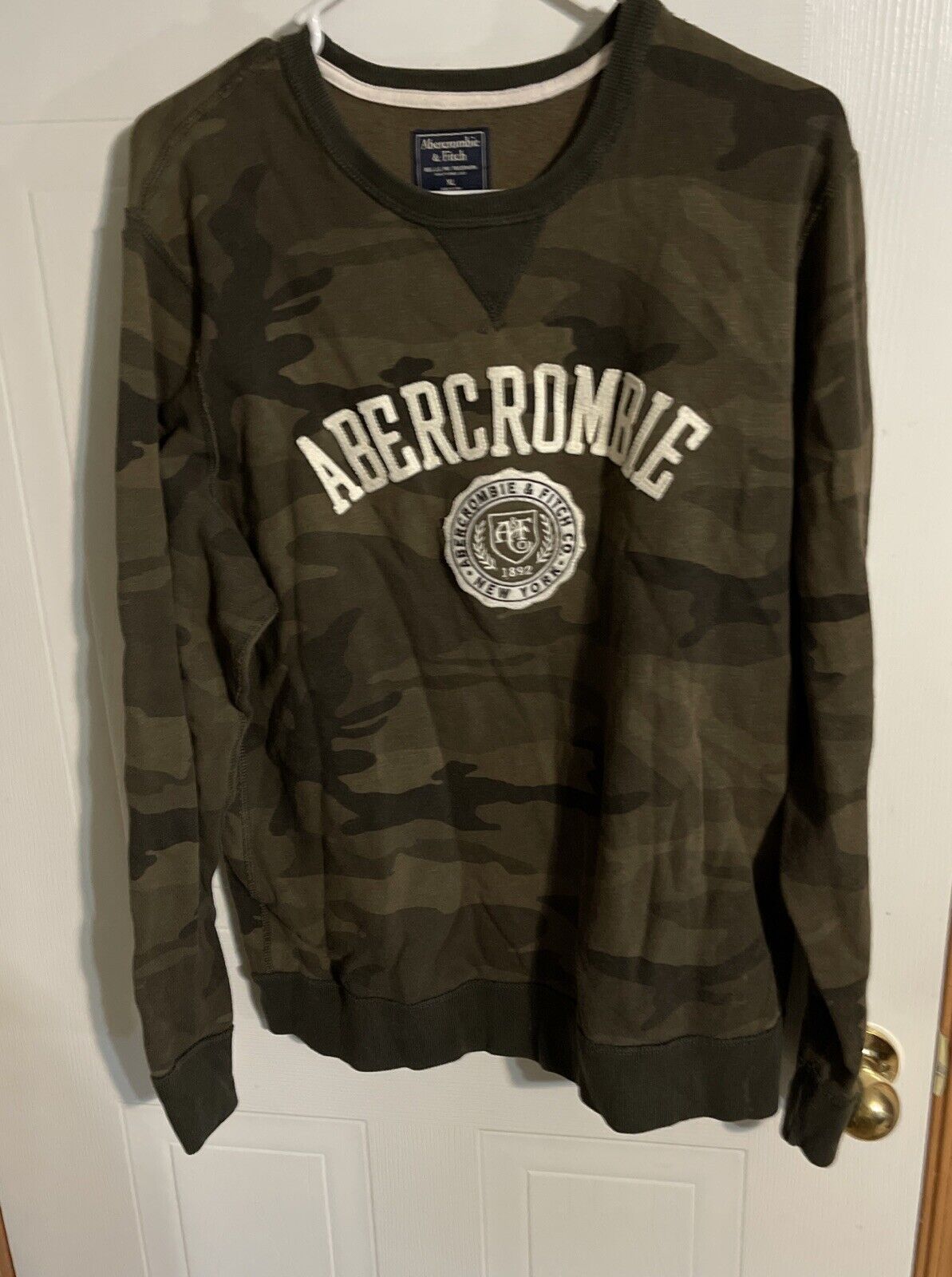 Abercrombie Fitch Camo Sweatshirt XL