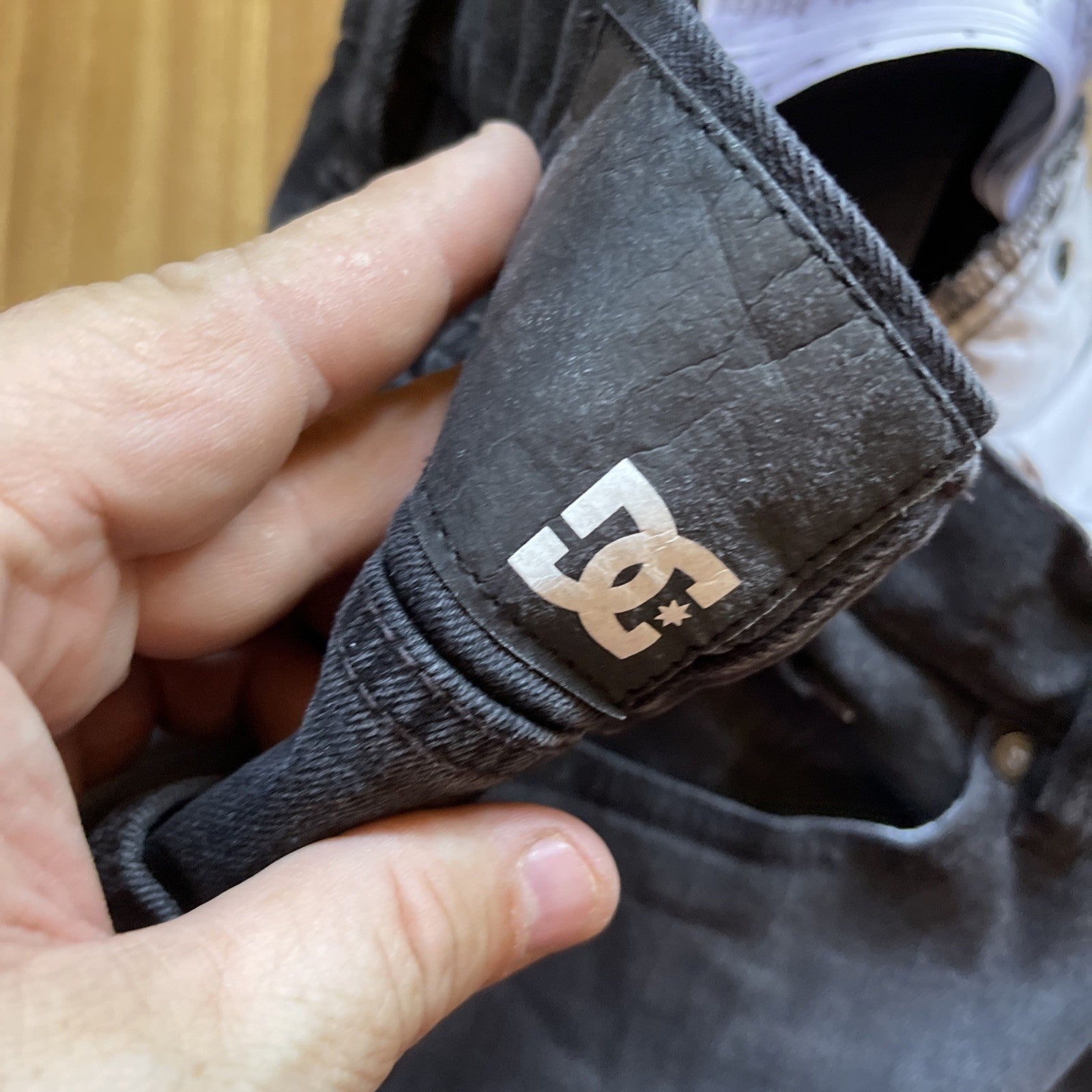 DC Straight Fit Jeans 28/28 Tags Says 28/32