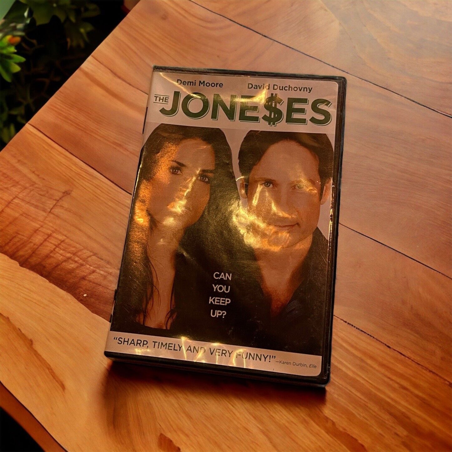 The Joneses (DVD, 2010) Demi Moore, David Duchovny - Can You Keep Up? New
