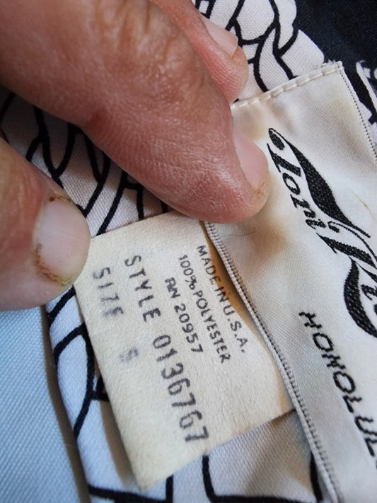 Tori Richard Button Up Small