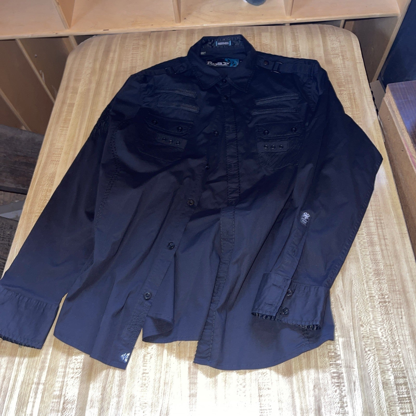 Roar Refined Button Up Large 