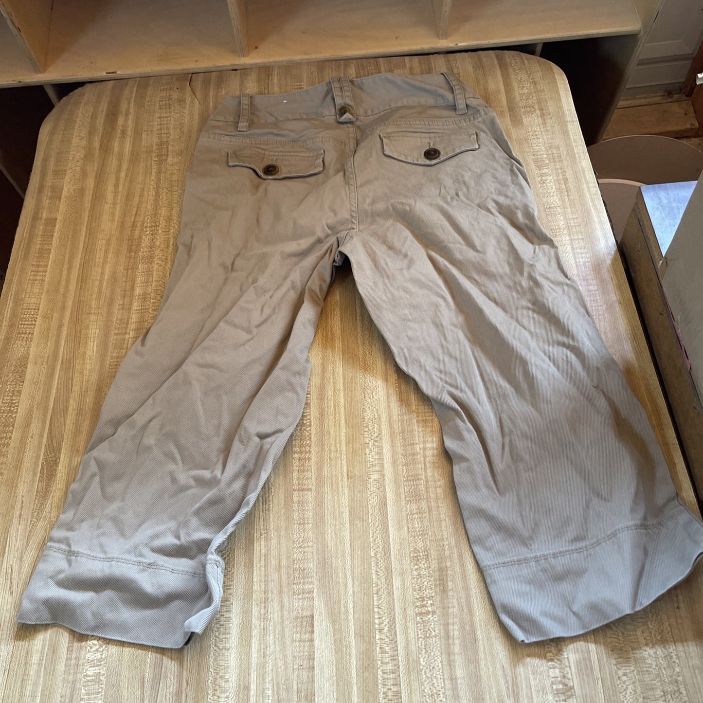 George & Martha Capris 8 Flap Pockets