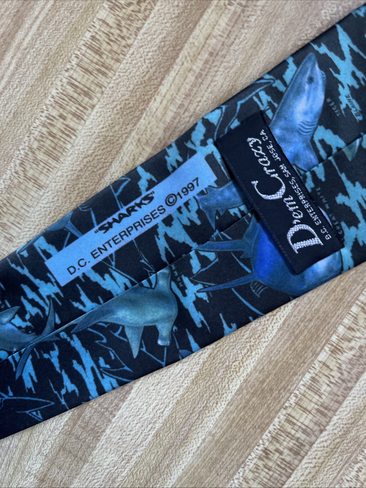 Vintage DC Enterprises D’em Crazy Shark Tie 1997