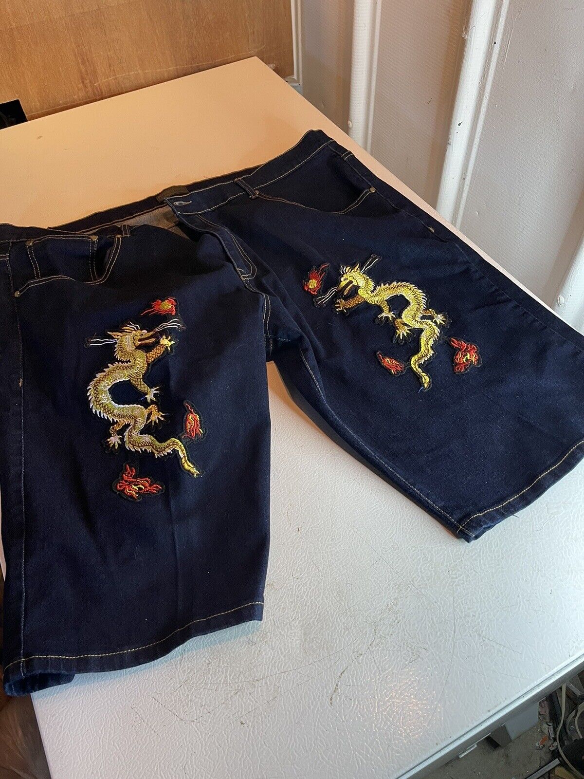 Steve’s Jeans Dragon Embroidered Jorts 44