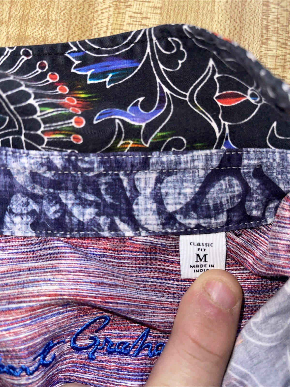 Robert Graham Button Up Medium 