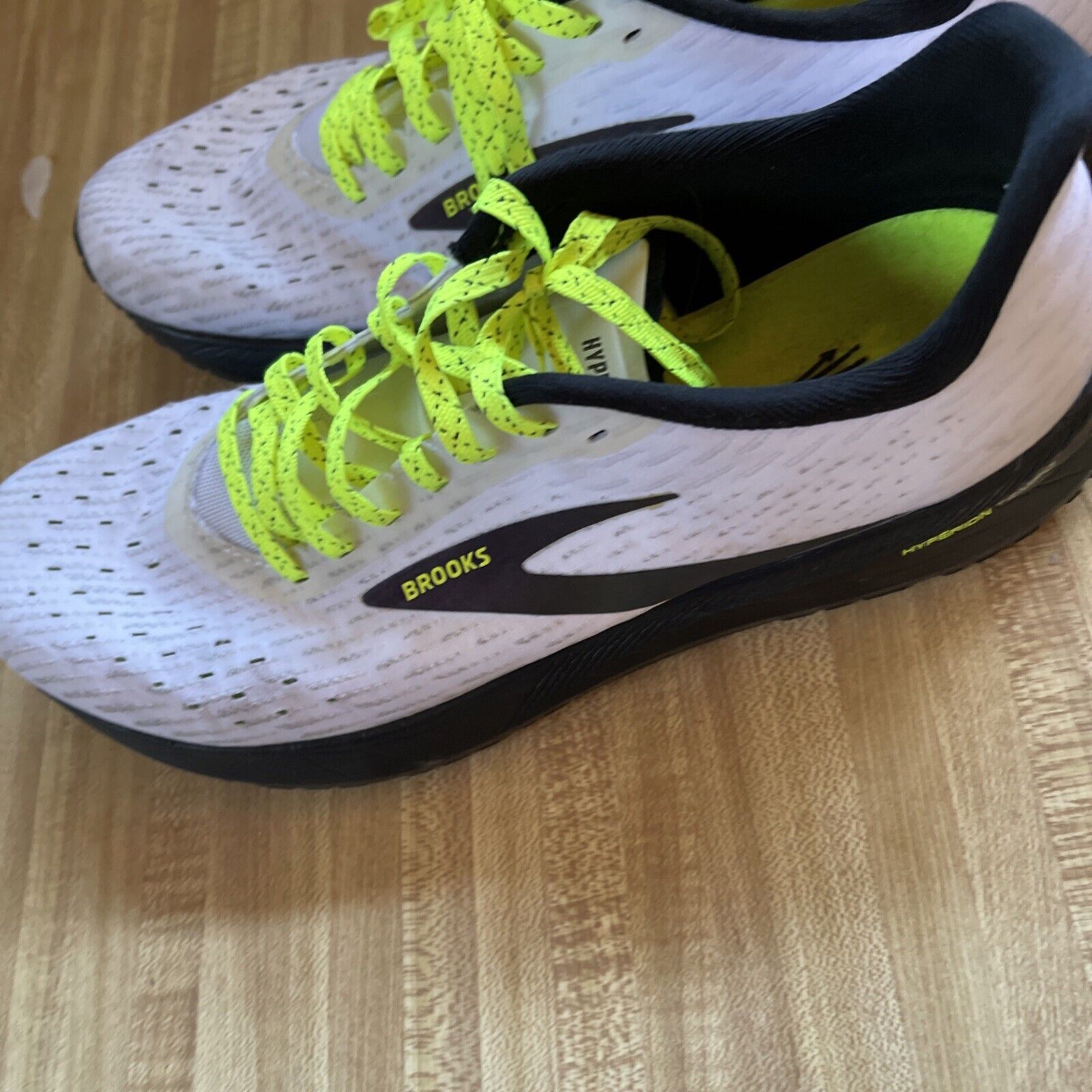 Brooks Hyperion Tempo 1 Size 12