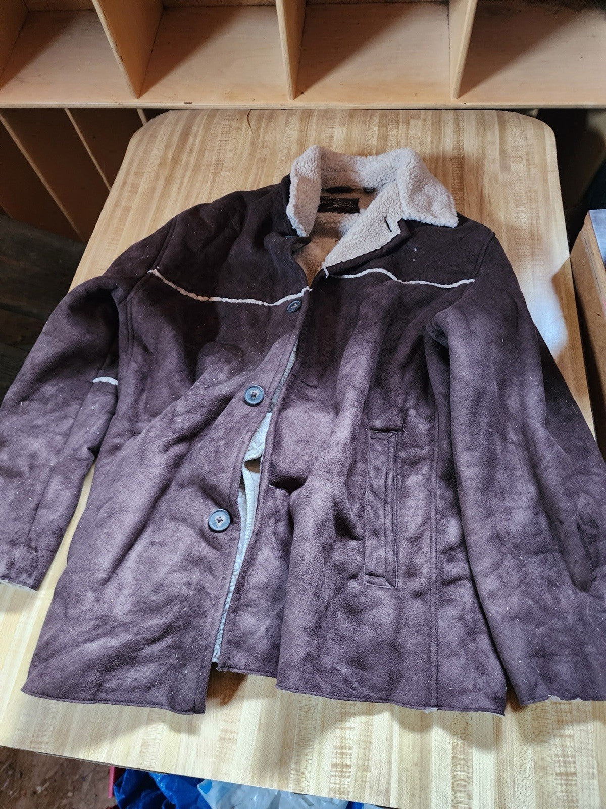 Sherpa Lined Levi’s Jacket Large 