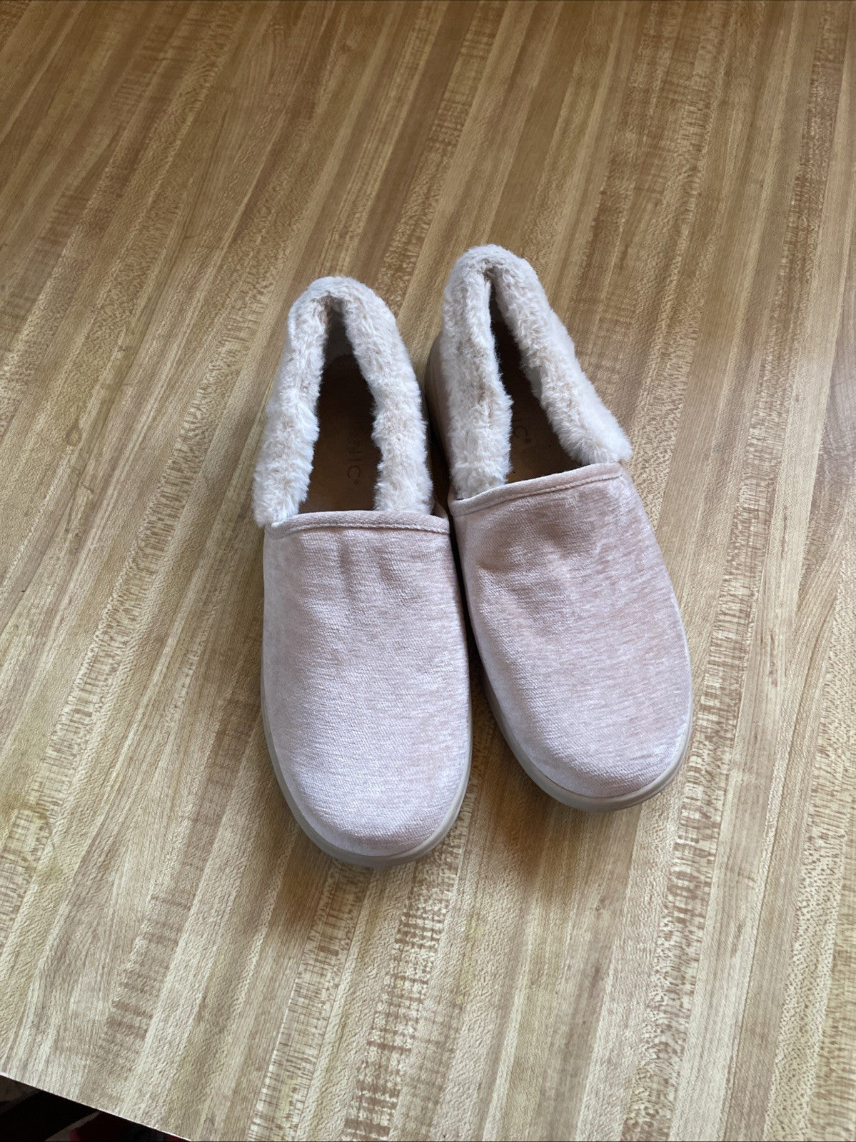 Vionic Slippers 8