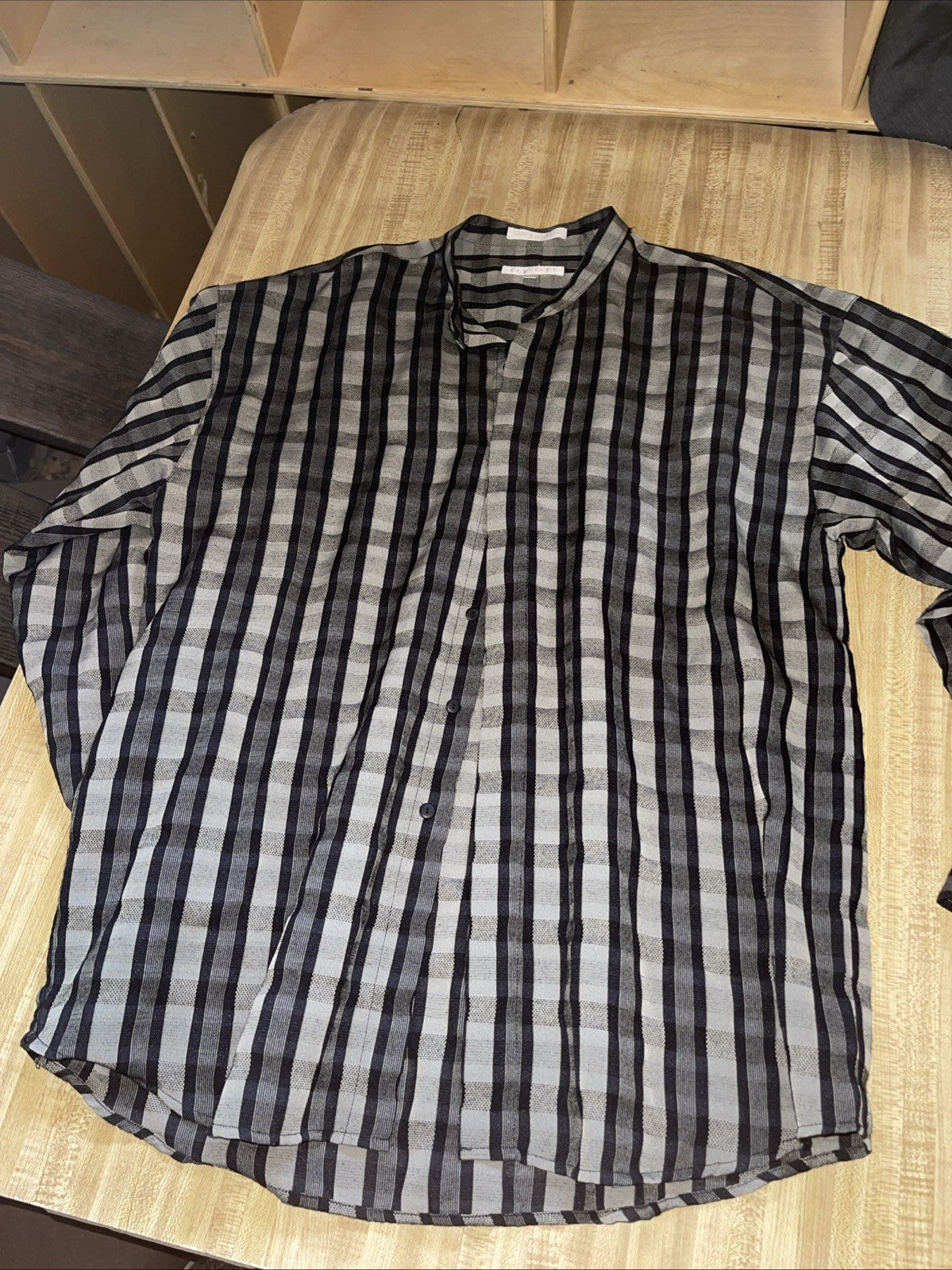 Elliott Button Up Large 