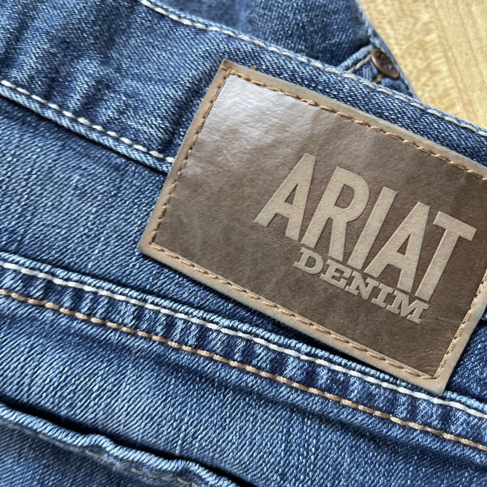ariat m4 low rise boot jeans 34/32