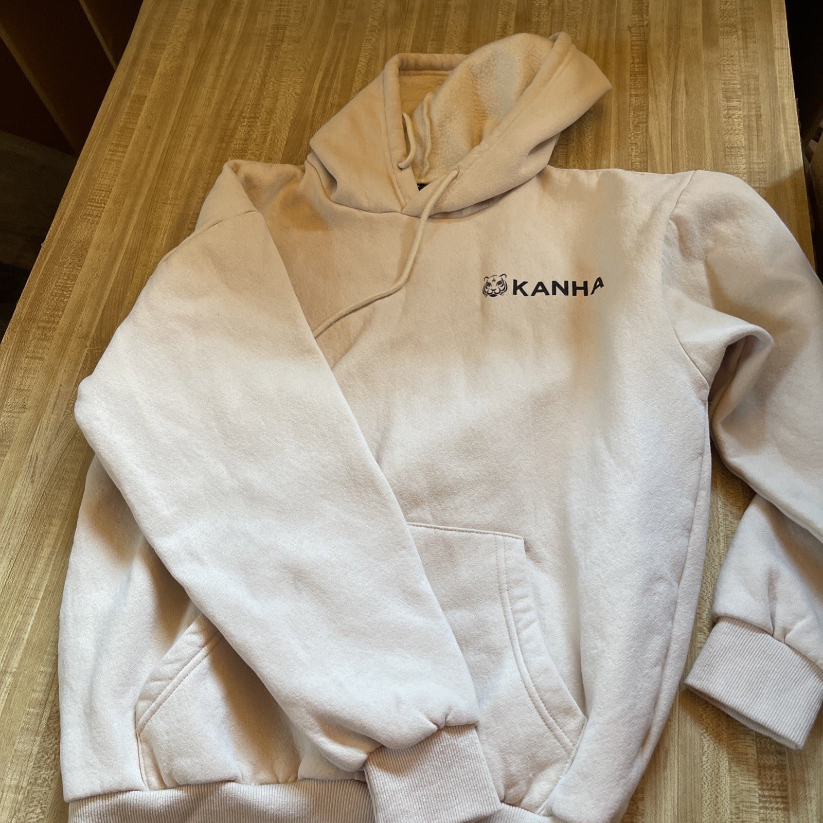 Kanha Hoodie Medium 