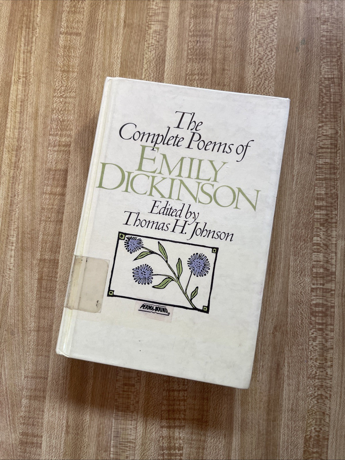 the complete poems of emily dickinson Hardcover 