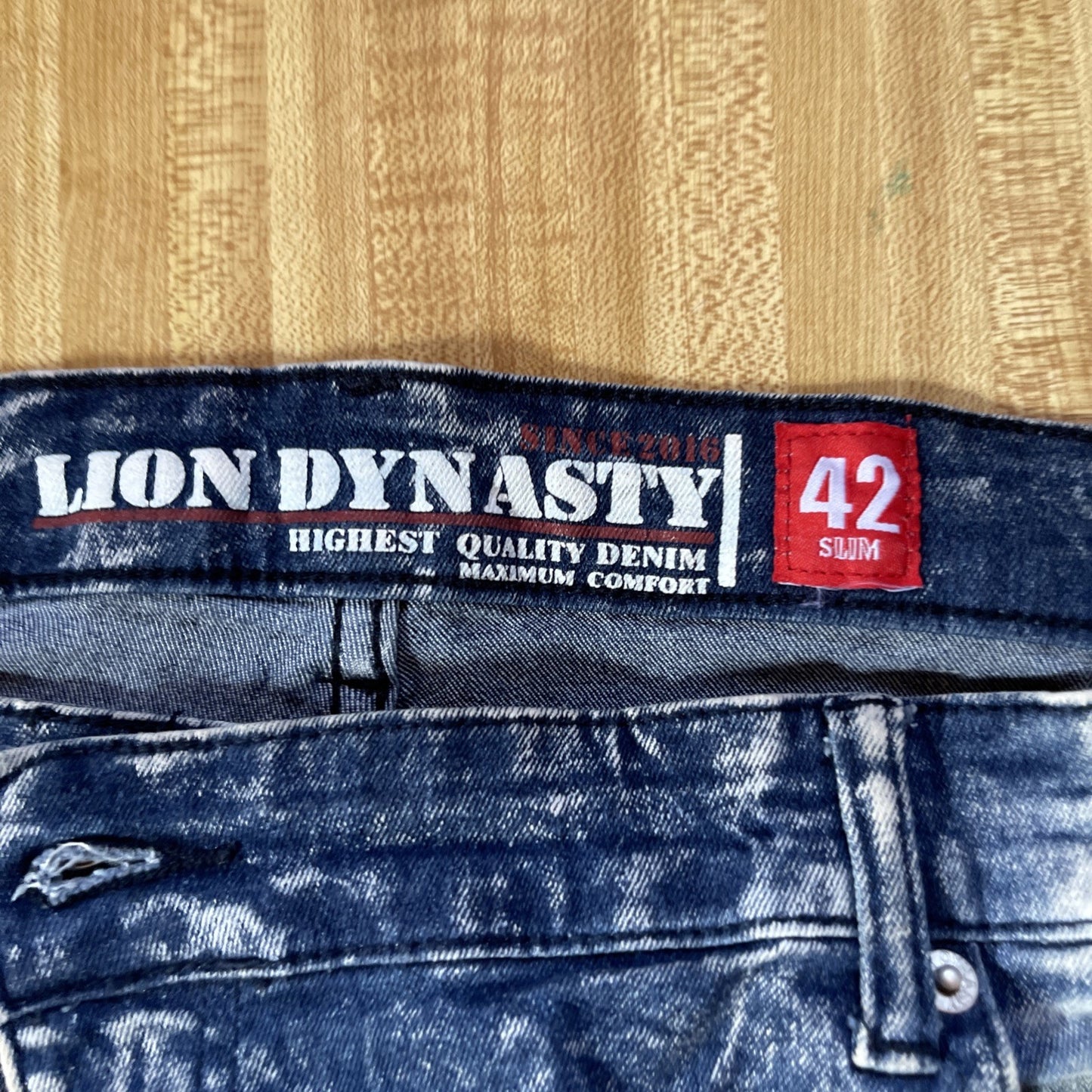 Lion Dynasty Jeans 42/32