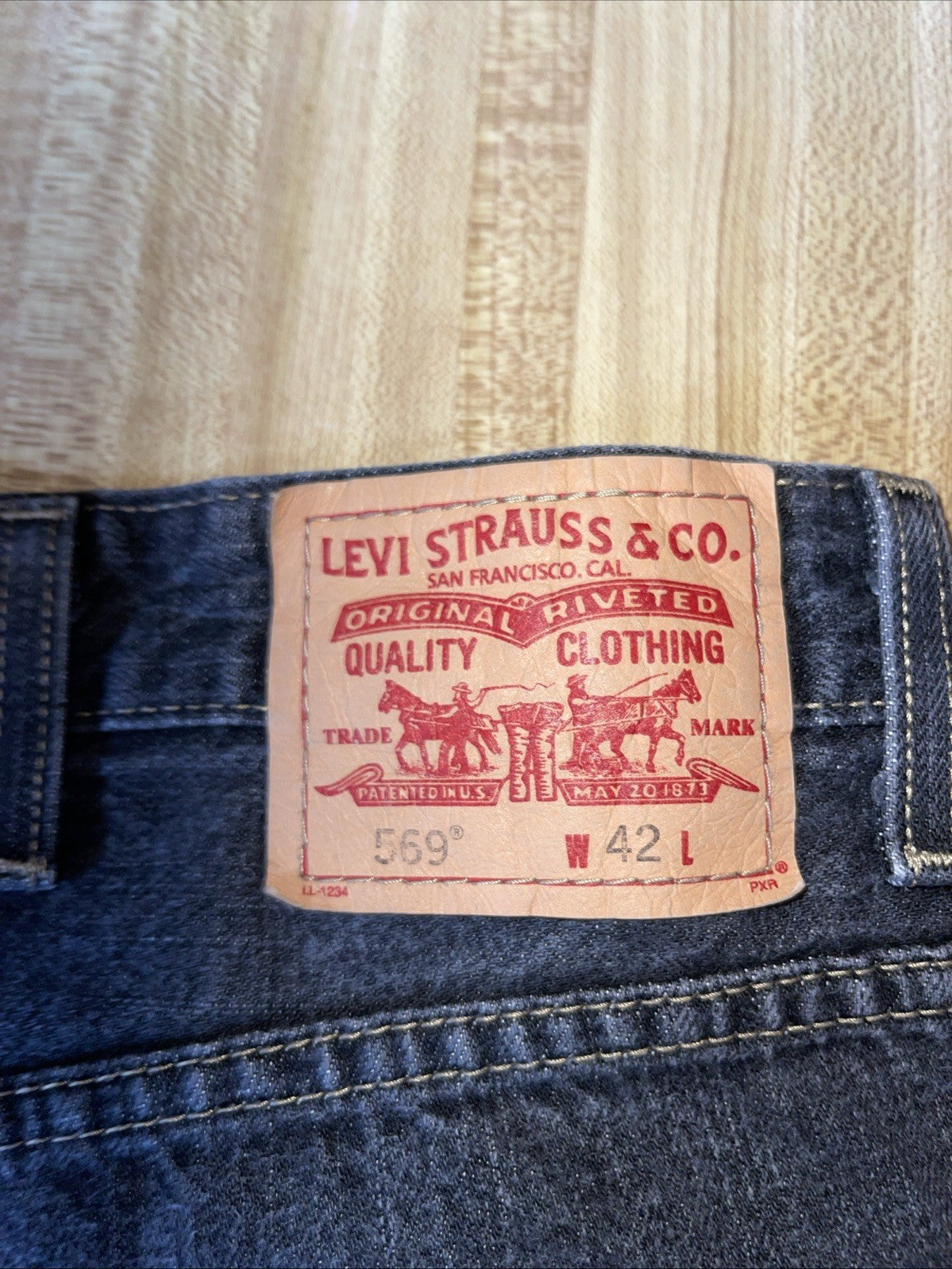 Levi’s 569 Loose Straight Jorts 42